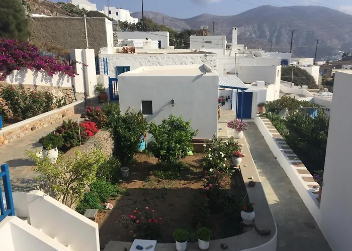 Cycladic House In Rural Surrounding 2 Dom wakacyjny *